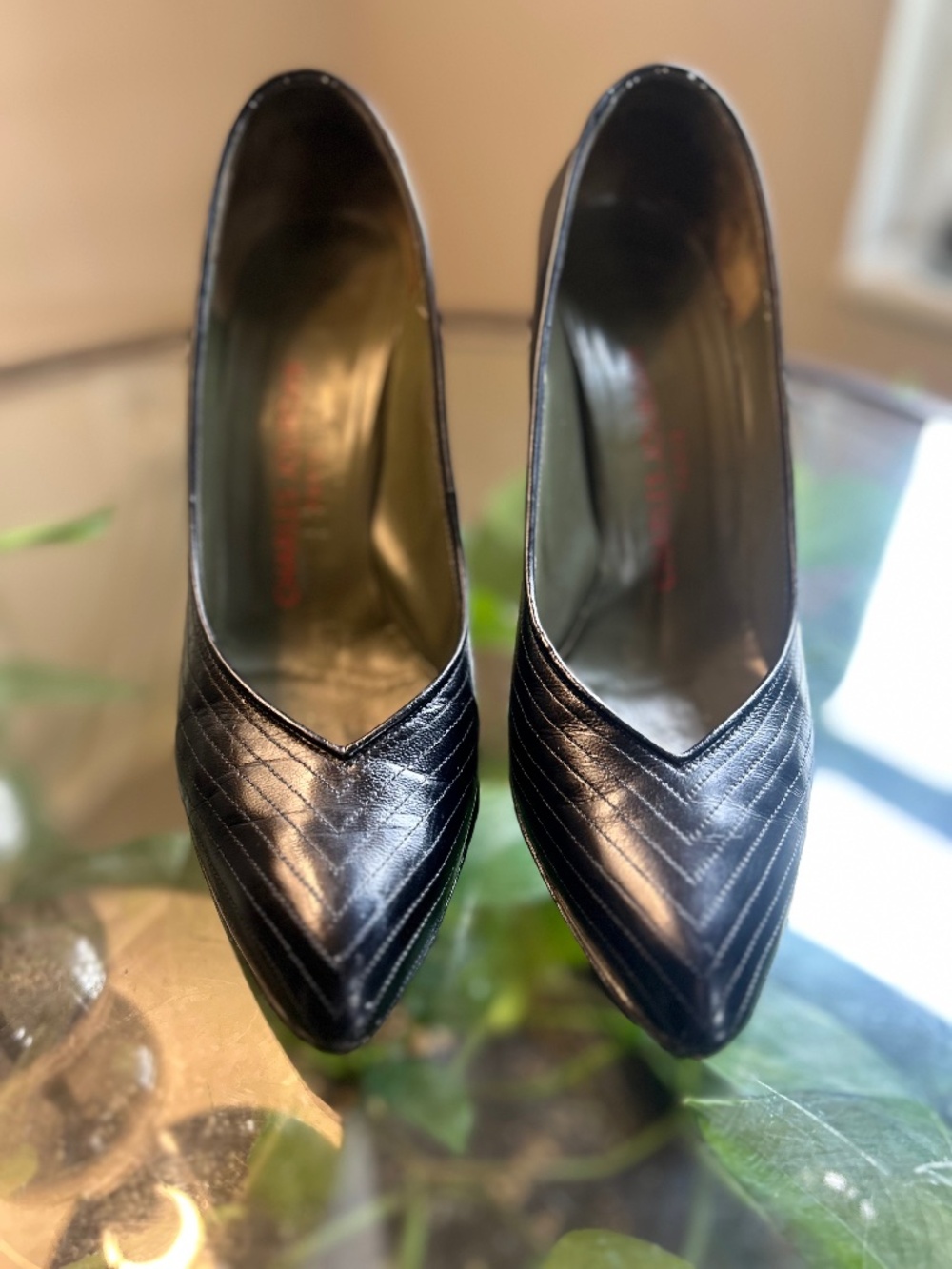 VINTAGECharles Jourdan Black Leather Pumps Women’s 7 Pointed Toe Slip On Quilted